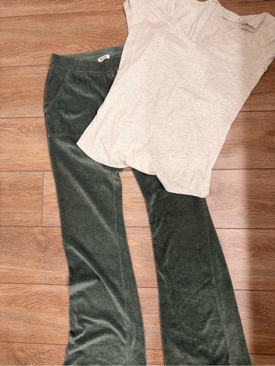 LA made Pants - LA Made Women's Dark Green Velour Pull-On Joggers and tshirt  0144